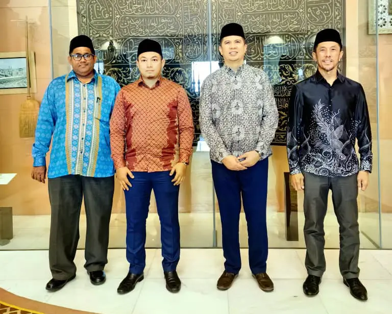 Propadu team seek an audience with Raja Muda Perlis